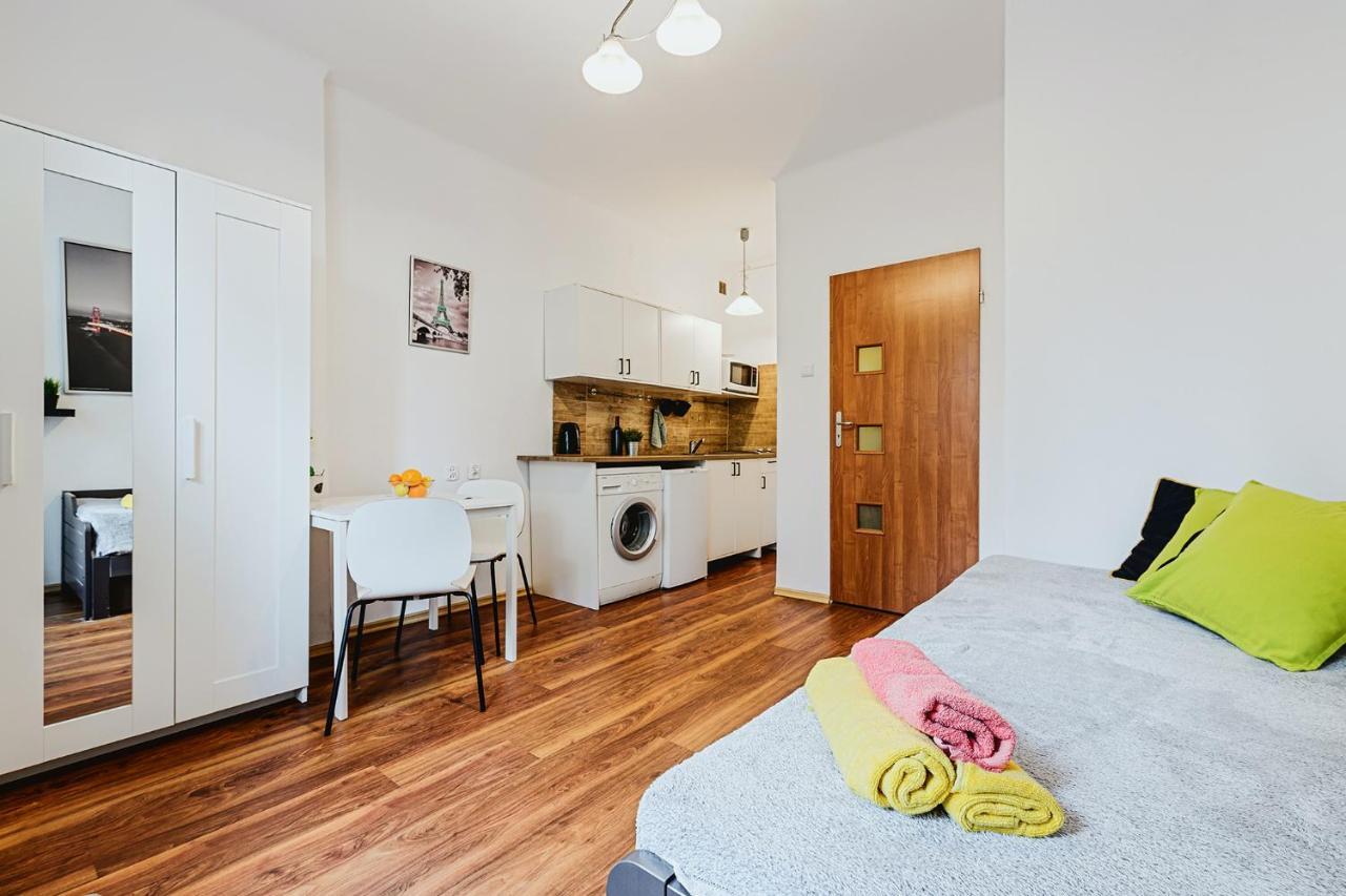 Delux1 Apartment วูดช์ ภายนอก รูปภาพ